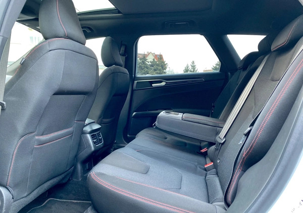 Ford Mondeo cena 86150 przebieg: 59000, rok produkcji 2018 z Prochowice małe 529